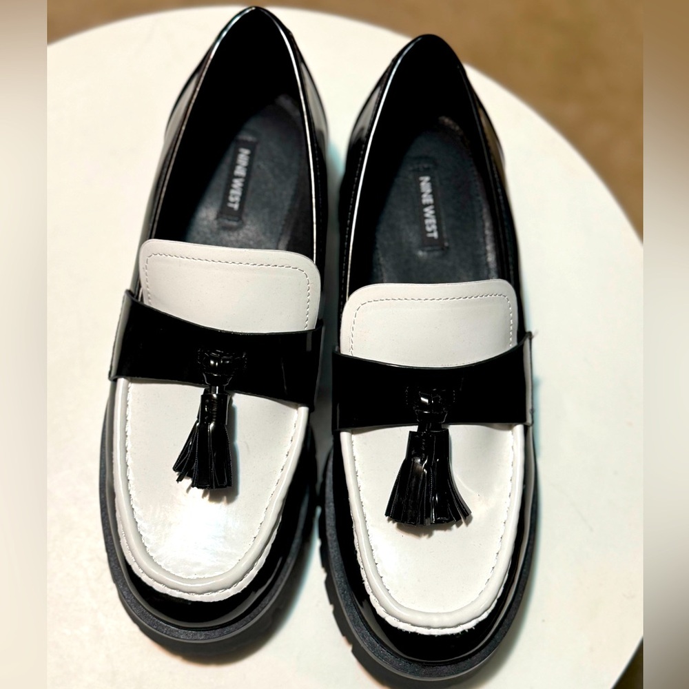 Nine West Women's Garry Round Toe Slip-On Casual Loafers. Size 10.5